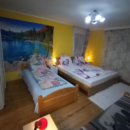 Kert Oevezeti Lakas Apartment Gyongyos Luaran gambar