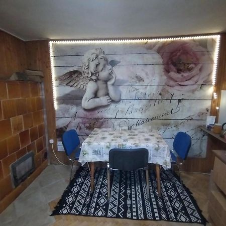 Kert Oevezeti Lakas Apartment Gyongyos Luaran gambar