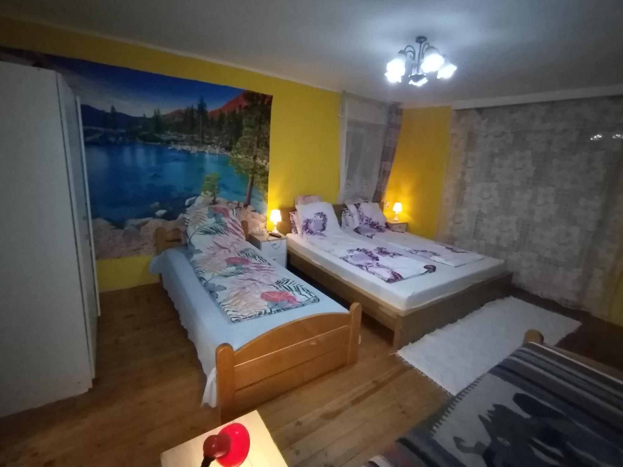 Kert Oevezeti Lakas Apartment Gyongyos Luaran gambar