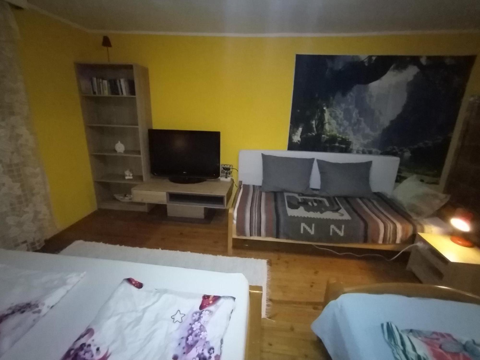 Kert Oevezeti Lakas Apartment Gyongyos Luaran gambar